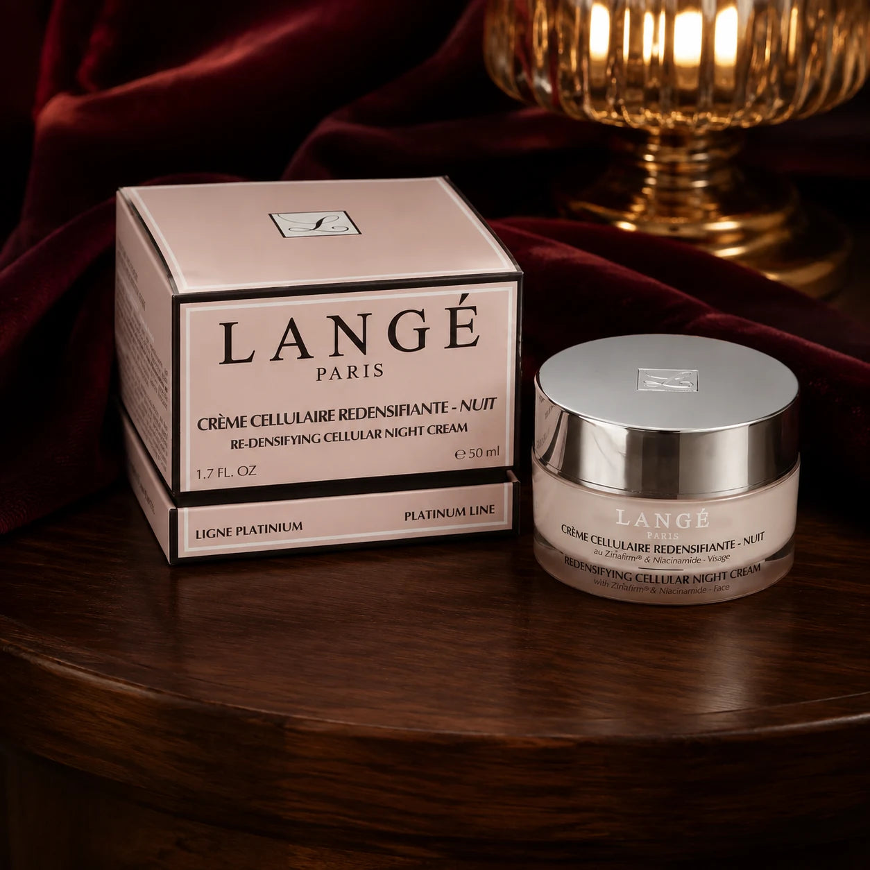 Crème de nuit cellulaire redensifiante — mise en scène